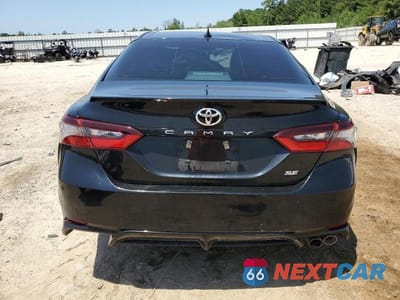 Zdjęcie 6 z 13 samochodu: 2021 TOYOTA CAMRY SE VIN:4T1G11AK6MU481044 - miniatura