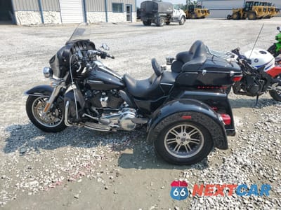 Trzecie zdjęcie samochodu z tyłu: 2020 HARLEY-DAVIDSON FLHTCUTG VIN:1HD1MAF15LB851149 - miniatura
