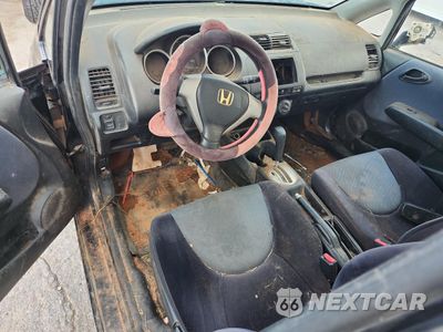 Zdjęcie 8 z 12 samochodu: 2008 HONDA FIT VIN:JHMGD38448S071860 - miniatura