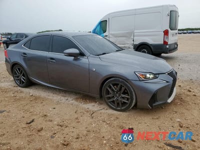 Czwarte zdjęcie samochodu z boku: 2018 LEXUS IS 300 VIN:JTHBA1D22J5066379 - miniatura