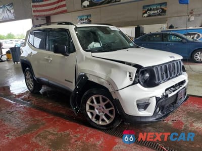 Czwarte zdjęcie samochodu z boku: 2022 JEEP RENEGADE LATITUDE VIN:ZACNJDB1XNPN46674 - miniatura