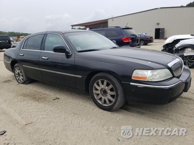 Czwarte zdjęcie samochodu z boku: 2009 LINCOLN TOWN CAR SIGNATURE LIMITED VIN:2LNHM82V19X611860 - miniatura