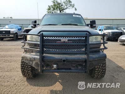 Piąte zdjęcie samochodu w środku: 2004 GMC SIERRA K2500 HEAVY DUTY VIN:1GTHK231X4F118606 - miniatura