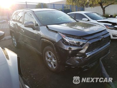 Czwarte zdjęcie samochodu z boku: 2021 TOYOTA RAV4 XLE VIN:2T3P1RFV5MC225763 - miniatura