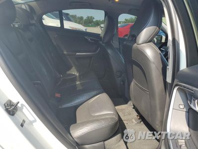 Zdjęcie 10 z 14 samochodu: 2012 VOLVO S60 T5 VIN:YV1622FS3C2143617 - miniatura