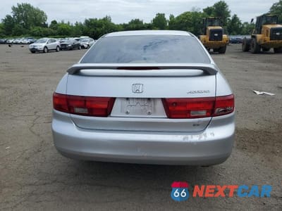 Zdjęcie 6 z 13 samochodu: 2003 HONDA ACCORD EX VIN:JHMCM56663C031216 - miniatura