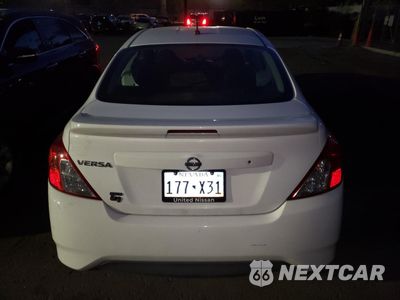 Zdjęcie 6 z 12 samochodu: 2018 NISSAN VERSA S VIN:3N1CN7AP4JL843094 - miniatura