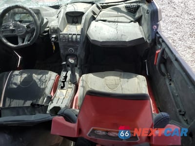 Piąte zdjęcie samochodu w środku: 2025 CAN-AM MAVERICK X3 MAX X RS TURBO RR VIN:3JBVNAV25SE000578 - miniatura