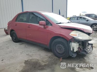 Czwarte zdjęcie samochodu z boku: 2007 NISSAN VERSA S VIN:3N1BC11E67L408325 - miniatura