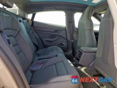 Zdjęcie 10 z 13 samochodu: 2021 PORSCHE TAYCAN VIN:WP0AA2Y11MSA18045 - miniatura