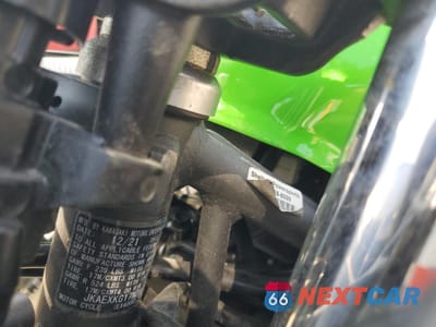 Zdjęcie 9 z 10 samochodu: 2022 KAWASAKI EX400 VIN:JKAEXKG17NDAG9675 - miniatura