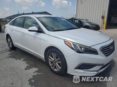 Czwarte zdjęcie samochodu z boku: 2016 HYUNDAI SONATA SE VIN:5NPE24AF7GH420104 - miniatura