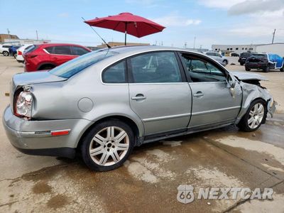 Trzecie zdjęcie samochodu z tyłu: 2005 VOLKSWAGEN PASSAT GLX VIN:WVWRU63B65E023806 - miniatura