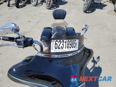 Piąte zdjęcie samochodu w środku: 2009 HARLEY-DAVIDSON FLHX VIN:1HD1KB4309Y686617 - miniatura