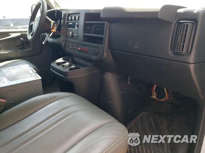 Zdjęcie 8 z 12 samochodu: 2015 CHEVROLET EXPRESS G2500 VIN:1GCWGFCF8F1213998 - miniatura