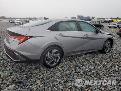 Trzecie zdjęcie samochodu z tyłu: 2025 HYUNDAI ELANTRA LIMITED VIN:KMHLP4DG9SU883868 - miniatura