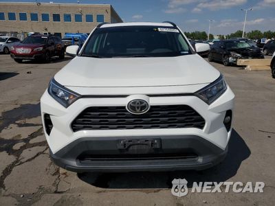Piąte zdjęcie samochodu w środku: 2019 TOYOTA RAV4 XLE VIN:2T3P1RFV9KC031802 - miniatura