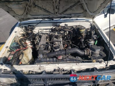 Zdjęcie 12 z 13 samochodu: 1986 TOYOTA 4RUNNER RN60 VIN:JT4RN62D6G0045742 - miniatura