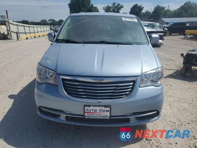 Piąte zdjęcie samochodu w środku: 2016 CHRYSLER TOWN & COUNTRY TOURING VIN:2C4RC1BG3GR232820 - miniatura