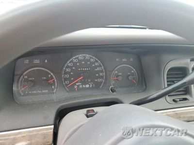 Zdjęcie 9 z 12 samochodu: 1998 FORD CROWN VICTORIA VIN:2FAFP73W5WX175634 - miniatura