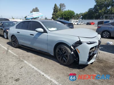 Czwarte zdjęcie samochodu z boku: 2023 BMW I7 XDRIVE60 VIN:WBY53EJ06PCN66454 - miniatura