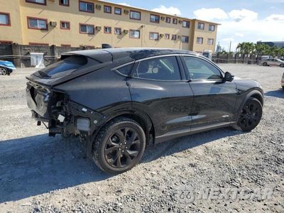 Trzecie zdjęcie samochodu z tyłu: 2024 FORD MUSTANG MACH-E SELECT VIN:3FMTK1R47RMA41234 - miniatura