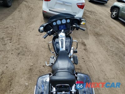 Zdjęcie 6 z 10 samochodu: 2023 HARLEY-DAVIDSON FLHX VIN:1HD1KBC15PB680764 - miniatura