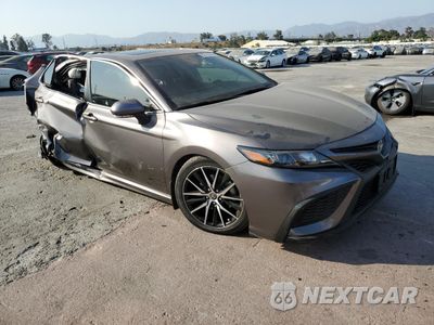 Czwarte zdjęcie samochodu z boku: 2023 TOYOTA CAMRY SE NIGHT SHADE VIN:4T1S31AK1PU612518 - miniatura