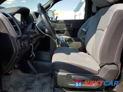 Zdjęcie 7 z 13 samochodu: 2024 RAM 5500 VIN:3C7WRNBL6RG210280 - miniatura