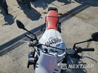 Piąte zdjęcie samochodu w środku: 2018 BMW R NINE T URBAN VIN:WB10J4309JZ796161 - miniatura