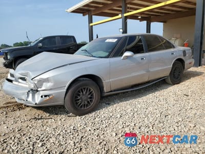 1998 OLDSMOBILE 88 BASE 1G3HN52K9W4837878 - główne zdjęcie licytacji z USA - miniatura