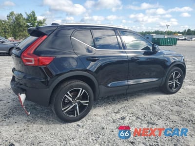 Trzecie zdjęcie samochodu z tyłu: 2025 VOLVO XC40 CORE VIN:YV4L12UJXS2520767 - miniatura