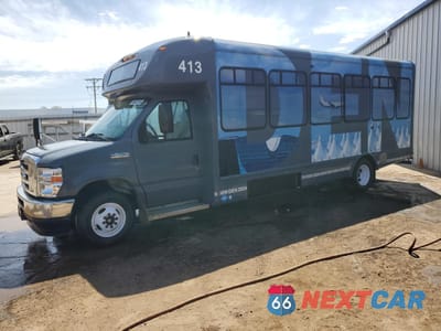 2022 FORD ECONOLINE E450 SUPER DUTY CUTAWAY VAN 1FDFE4FN6NDC37755 - główne zdjęcie licytacji z USA - miniatura