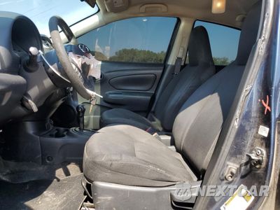 Zdjęcie 7 z 12 samochodu: 2017 NISSAN VERSA S VIN:3N1CN7AP7HL860045 - miniatura