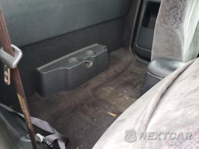 Zdjęcie 10 z 14 samochodu: 2002 GMC SONOMA VIN:1GTCS19W528109871 - miniatura