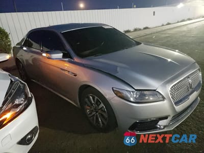 Czwarte zdjęcie samochodu z boku: 2018 LINCOLN CONTINENTAL PREMIERE VIN:1LN6L9PK9J5609553 - miniatura