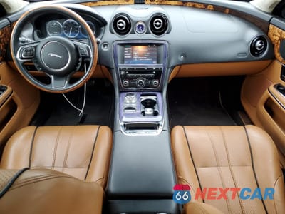 Zdjęcie 8 z 12 samochodu: 2011 JAGUAR XJL VIN:SAJWA2GB6BLV13752 - miniatura