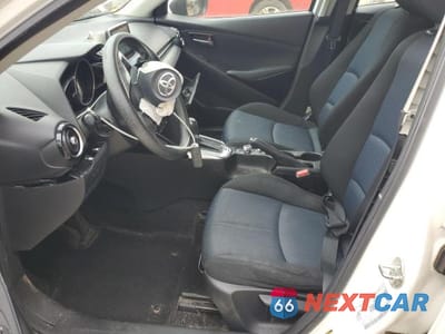 Zdjęcie 7 z 12 samochodu: 2018 TOYOTA YARIS IA VIN:3MYDLBYV7JY320641 - miniatura