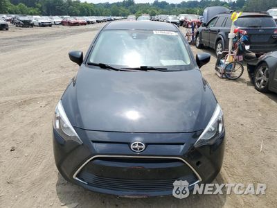 Piąte zdjęcie samochodu w środku: 2016 TOYOTA SCION IA VIN:3MYDLBZVXGY113796 - miniatura