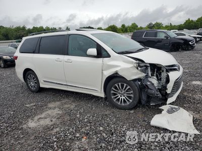 Czwarte zdjęcie samochodu z boku: 2018 TOYOTA SIENNA XLE VIN:5TDYZ3DCXJS957359 - miniatura