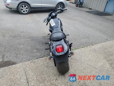 Czwarte zdjęcie samochodu z boku: 2007 HARLEY-DAVIDSON VRSCDX VIN:1HD1HHZ147K810509 - miniatura