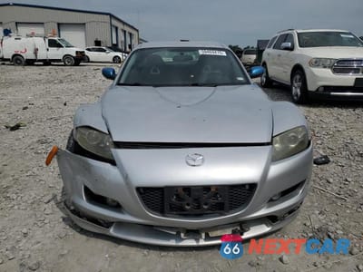 Piąte zdjęcie samochodu w środku: 2004 MAZDA RX8 VIN:JM1FE173440108838 - miniatura