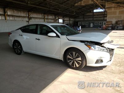 Czwarte zdjęcie samochodu z boku: 2019 NISSAN ALTIMA SL VIN:1N4BL4EV6KC120355 - miniatura