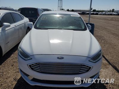 Piąte zdjęcie samochodu w środku: 2018 FORD FUSION SE HYBRID VIN:3FA6P0LU9JR171602 - miniatura