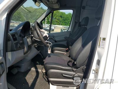 Zdjęcie 7 z 13 samochodu: 2017 MERCEDES BENZ SPRINTER DELIVERY VAN VIN:WD3PE7CD8HP524436 - miniatura