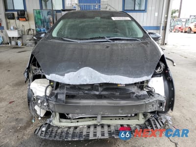 Piąte zdjęcie samochodu w środku: 2018 TOYOTA PRIUS C VIN:JTDKDTB39J1606558 - miniatura