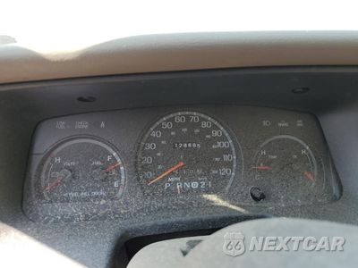 Zdjęcie 9 z 12 samochodu: 1999 FORD CROWN VICTORIA LX VIN:2FAFP74W8XX125486 - miniatura