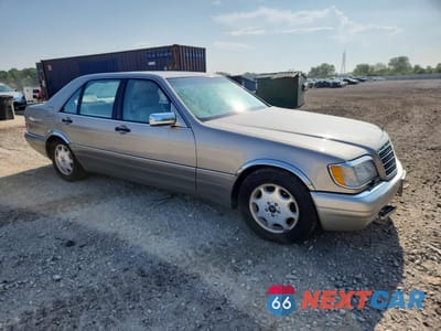 Czwarte zdjęcie samochodu z boku: 1996 MERCEDES-BENZ S 420 VIN:WDBGA43E0TA298055 - miniatura