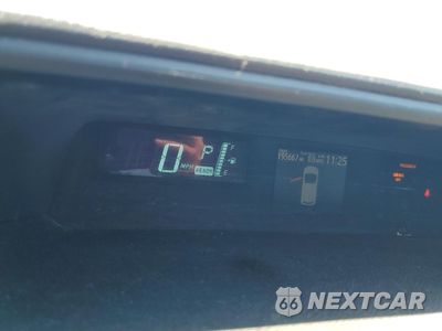 Zdjęcie 9 z 14 samochodu: 2014 TOYOTA PRIUS C VIN:JTDKDTB31E1566322 - miniatura