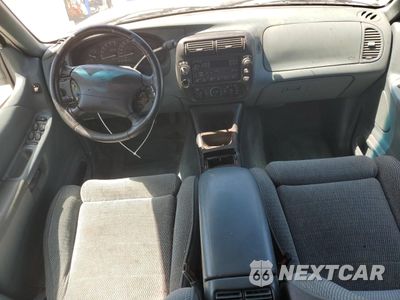 Zdjęcie 8 z 15 samochodu: 1996 FORD EXPLORER VIN:1FMDU34X1TUB84064 - miniatura
